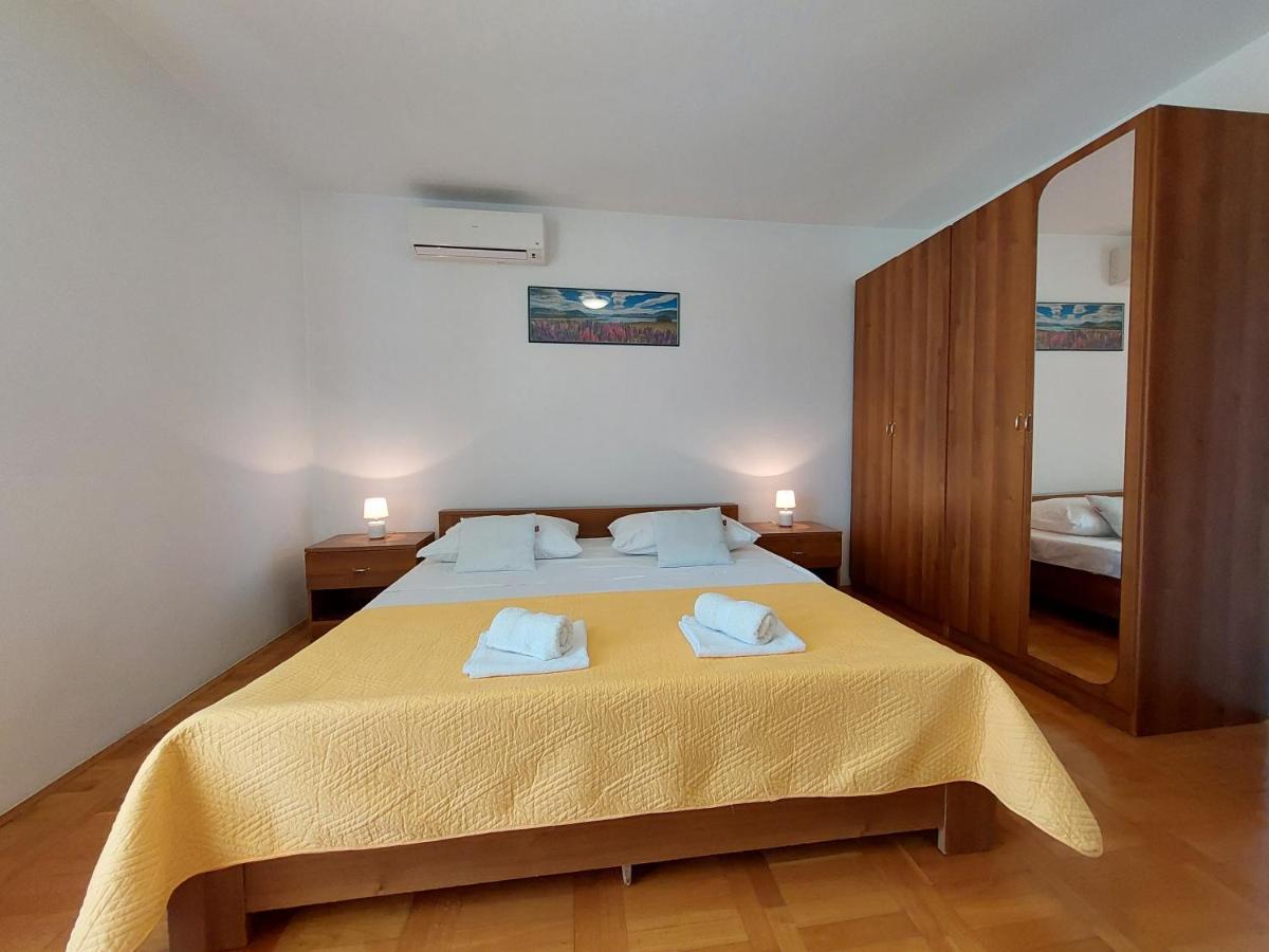 Apartmani Rahela Vodice Buitenkant foto