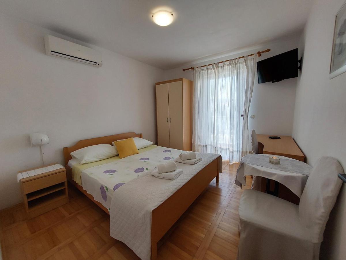 Apartmani Rahela Vodice Buitenkant foto